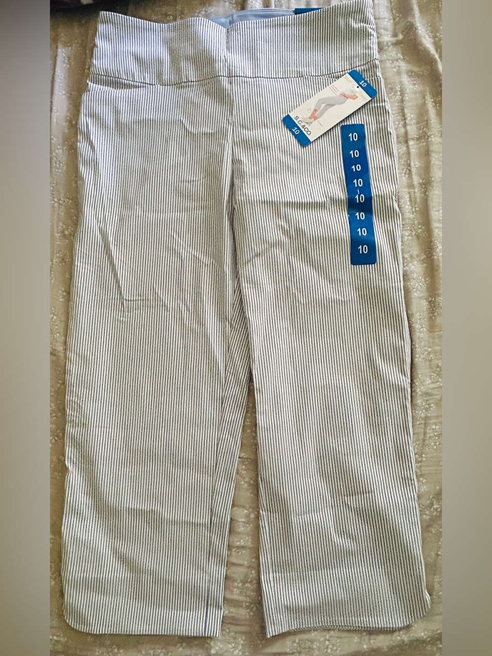 S.C.&Co Women Petal Slit Capri Pull On Tummy Control Pants. - Picture 4 of 7